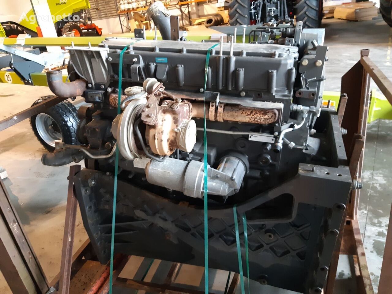 двигатель IVECO F2CFE613U для зерноуборочного комбайна Claas Axion 940