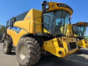 зерноуборочный комбайн New Holland CR980